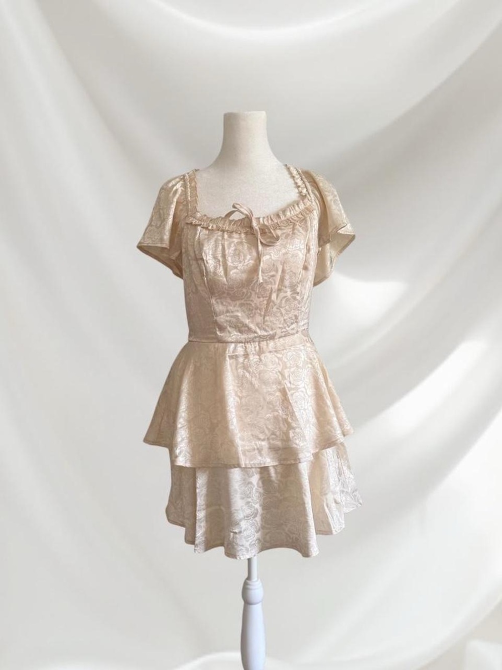 Francesca's Collections Cream Lace Tiered Peplum Dress